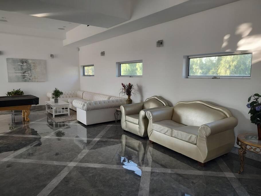 Beautiful Brand New Mansion Estate Casa vacanze